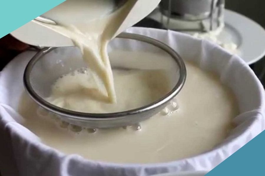 Cách làm sữa đậu nành bằng máy xây sinh tố